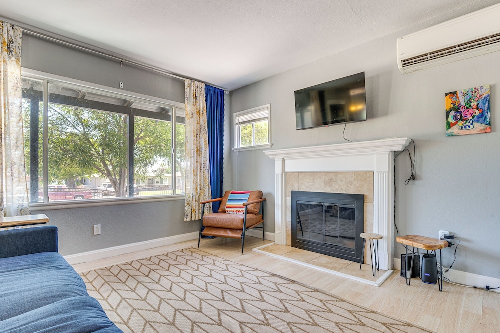 4 Mi to Csusb: Updated Home Near Shops & Eats