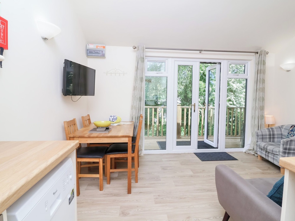 Chalet Log Cabin C8
