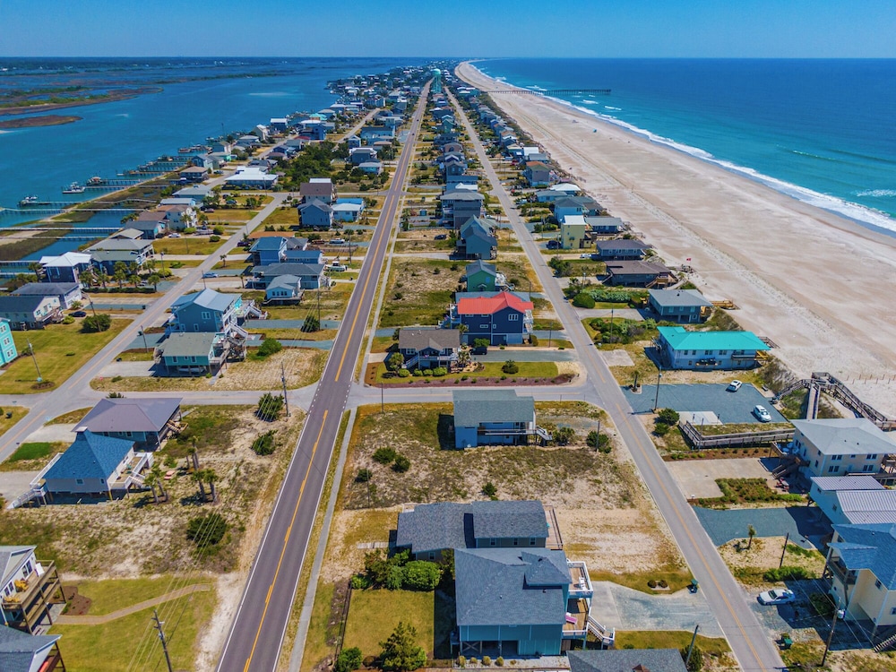 The Water Bear by Topsail Realty