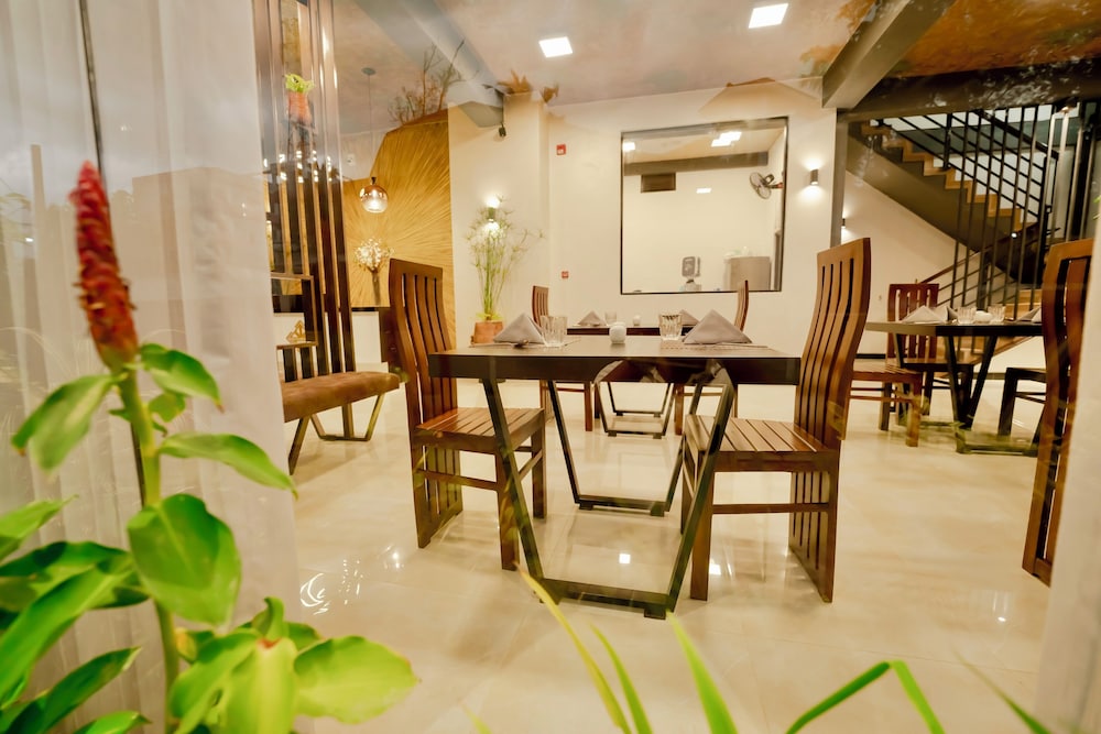 Limeshine Airport Transit Residence