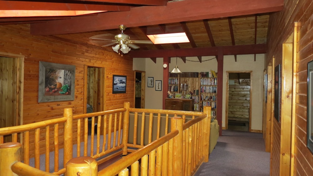 Lazy M Lodge