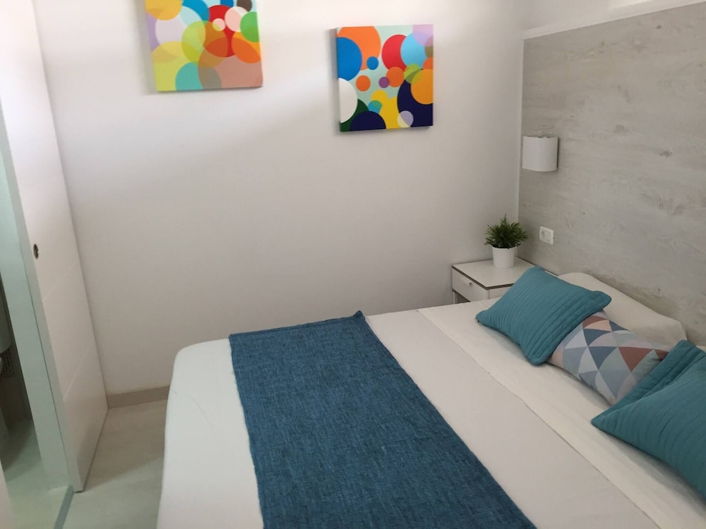 Delicious Los Cristianos,achacay,2bdr & 2bathr Beach Close Wifi Free