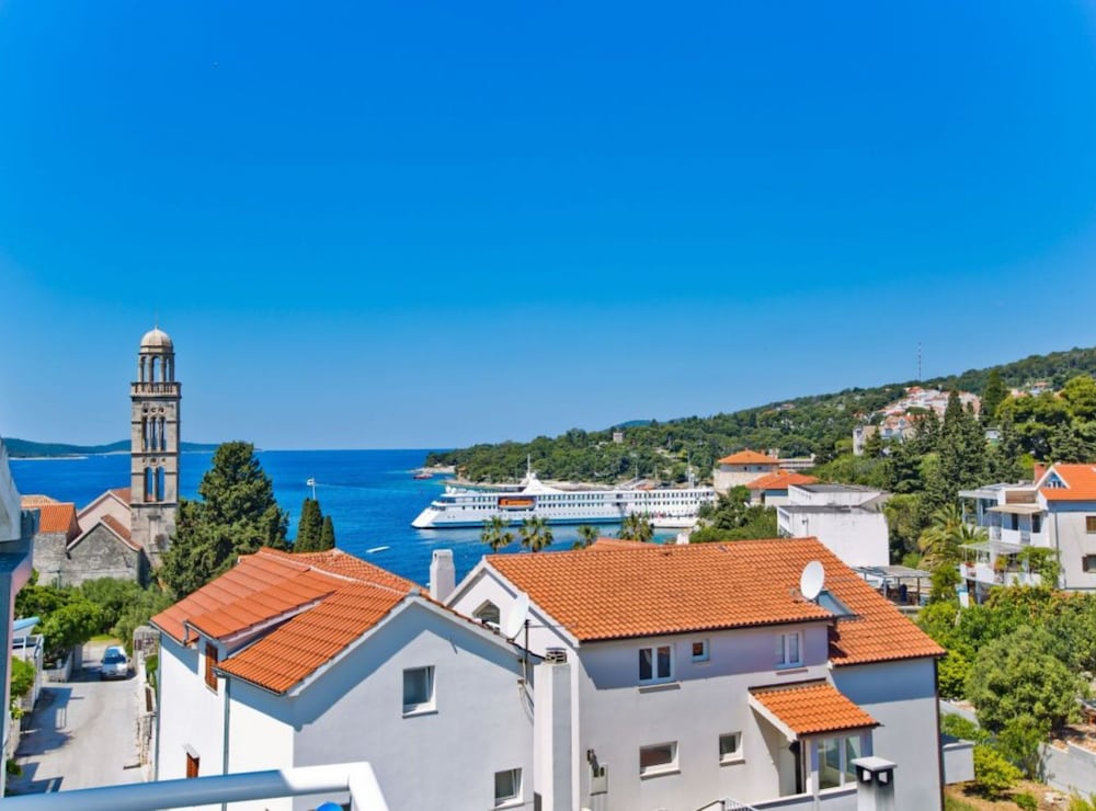 Charming and Sunny Hvar Apartments