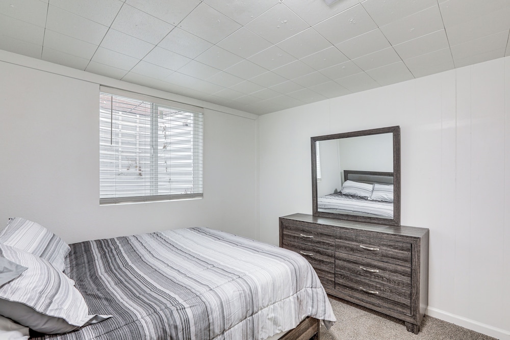 8 Mi to Dtwn: Denver Haven w/ Fenced Yard!