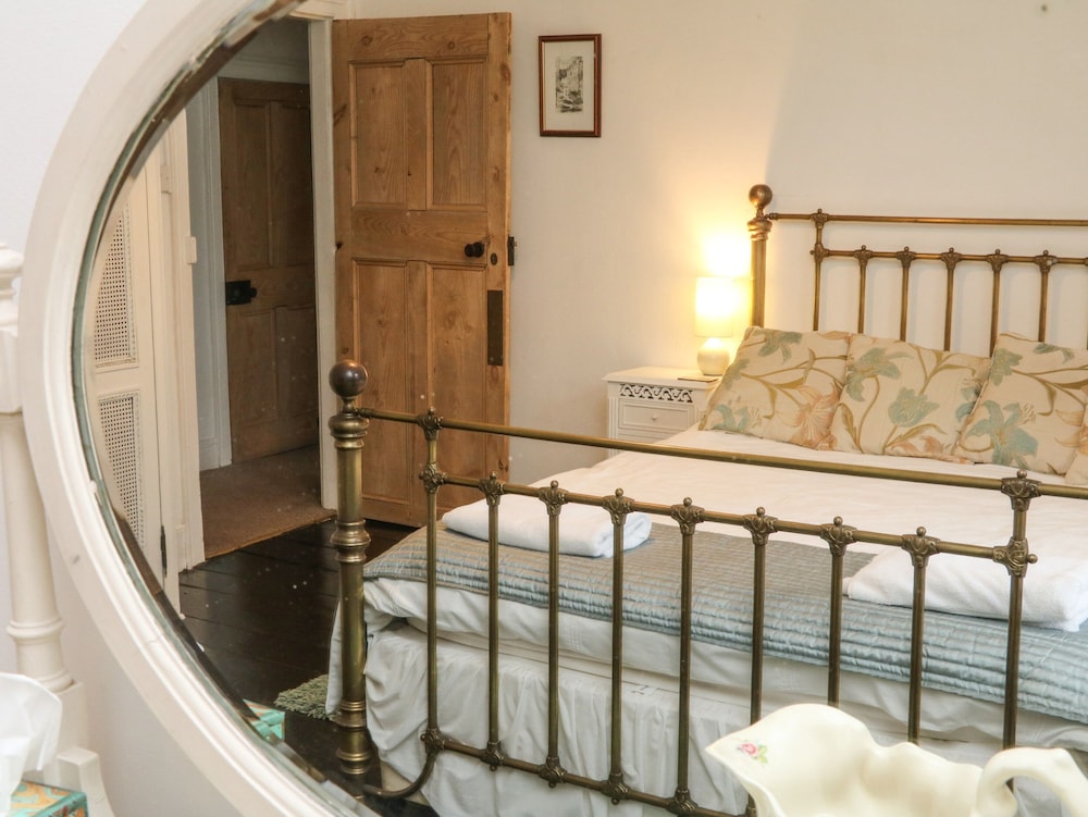 Harbour Cottage