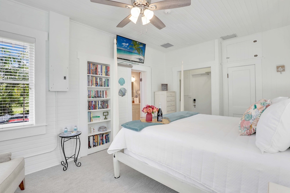 Hibiscus House Bed Breakfast Seashell Room