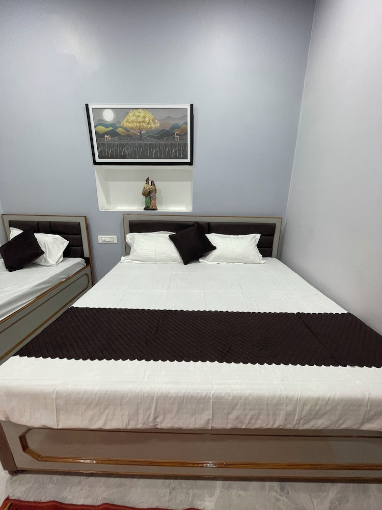 Rudransh Vintage Home