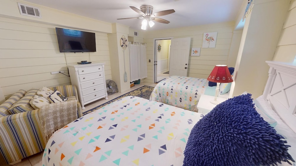 6 Waterside Walk by Tybee Vacation Rentals