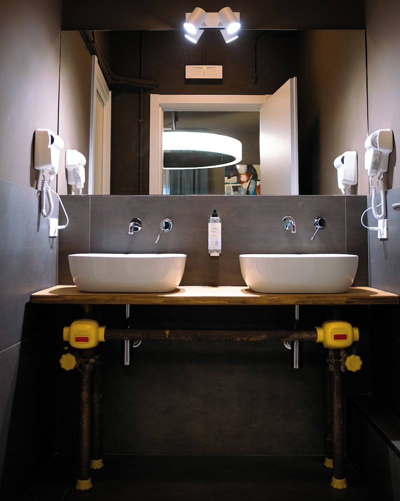 Hostelò Luxury Hostel