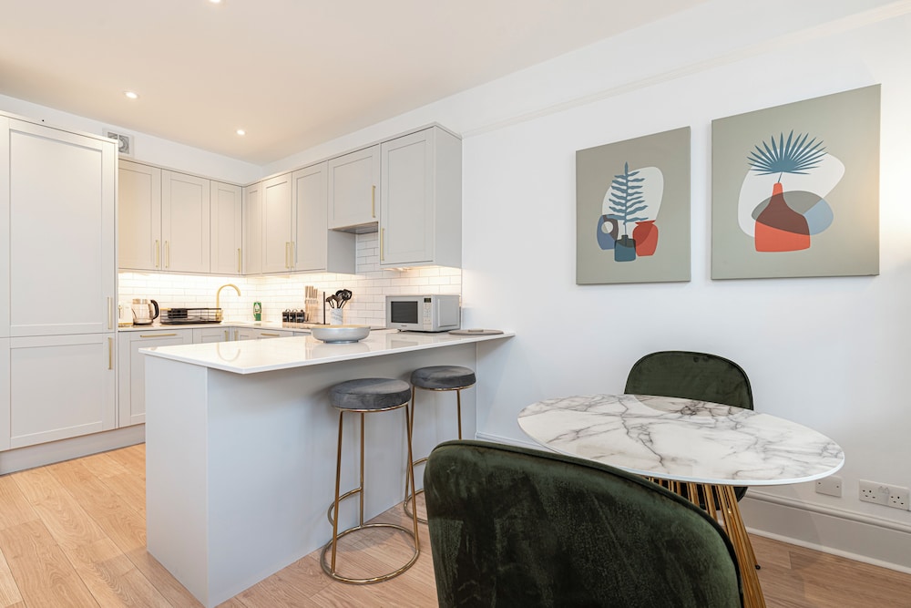 JOIVY Stylish 1 bed flats in Soho