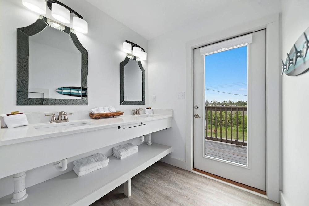 Pipedreams 333 W 4 Bedroom Home