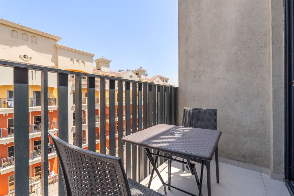 Spacious and Stunning Studio in The Heart of JVC