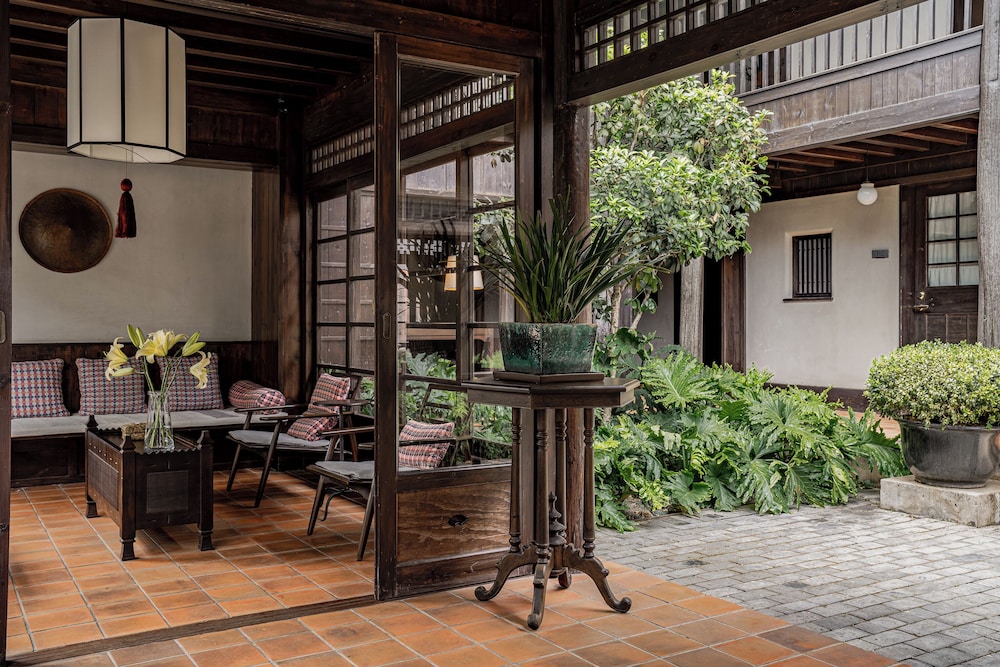 Lijiang Old Town  Lanshe hotel