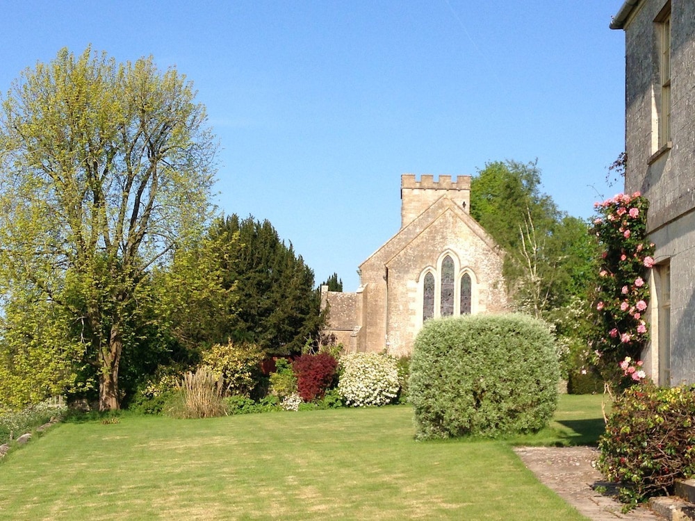 The Old Vicarage at Oakridge