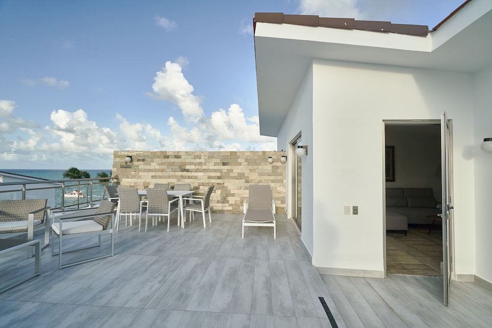 Costa Atlantica Beach Condos