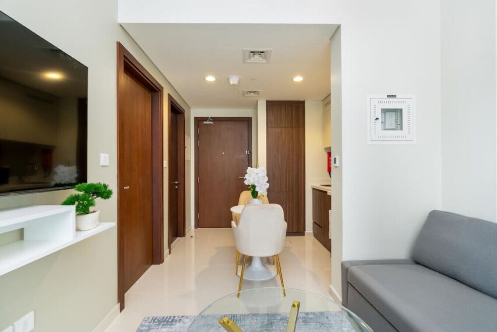 Soothing 1BR at Downtown Dubai Business Bay