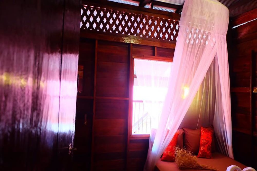 Copa Lanta Guesthouse