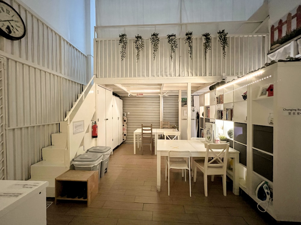 Blanc Inn - Hostel