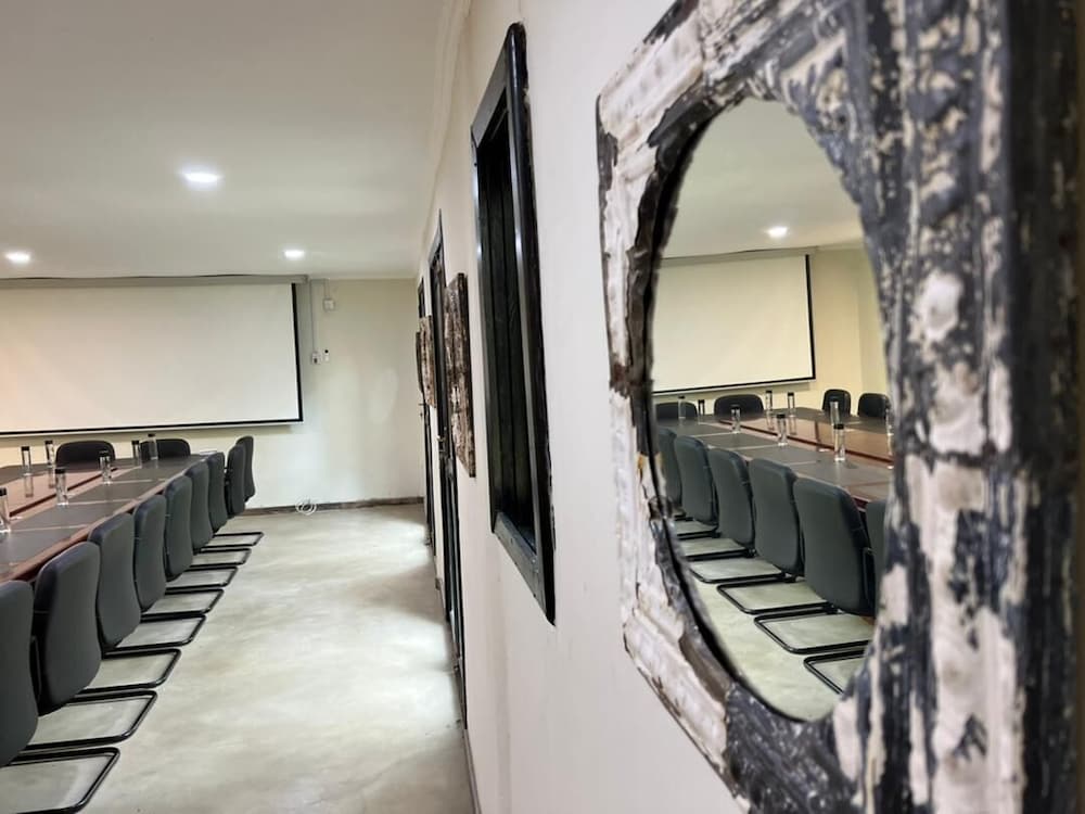 meeting & event spaces