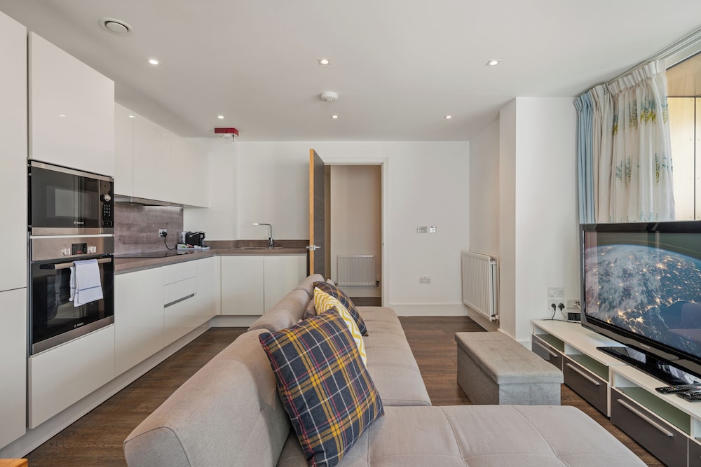 Modern 1-Bedroom Flat in Central London