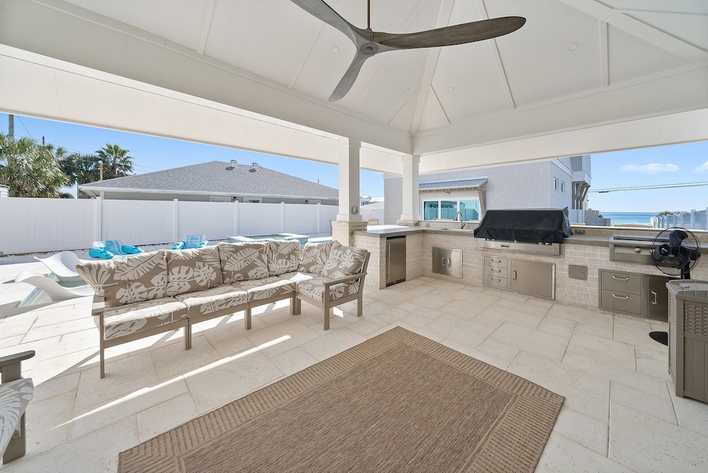 Pink Tequila Sunrise 7 Bedroom Home