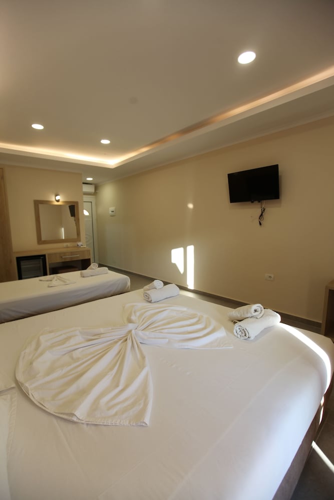Karos Hotel Llaman