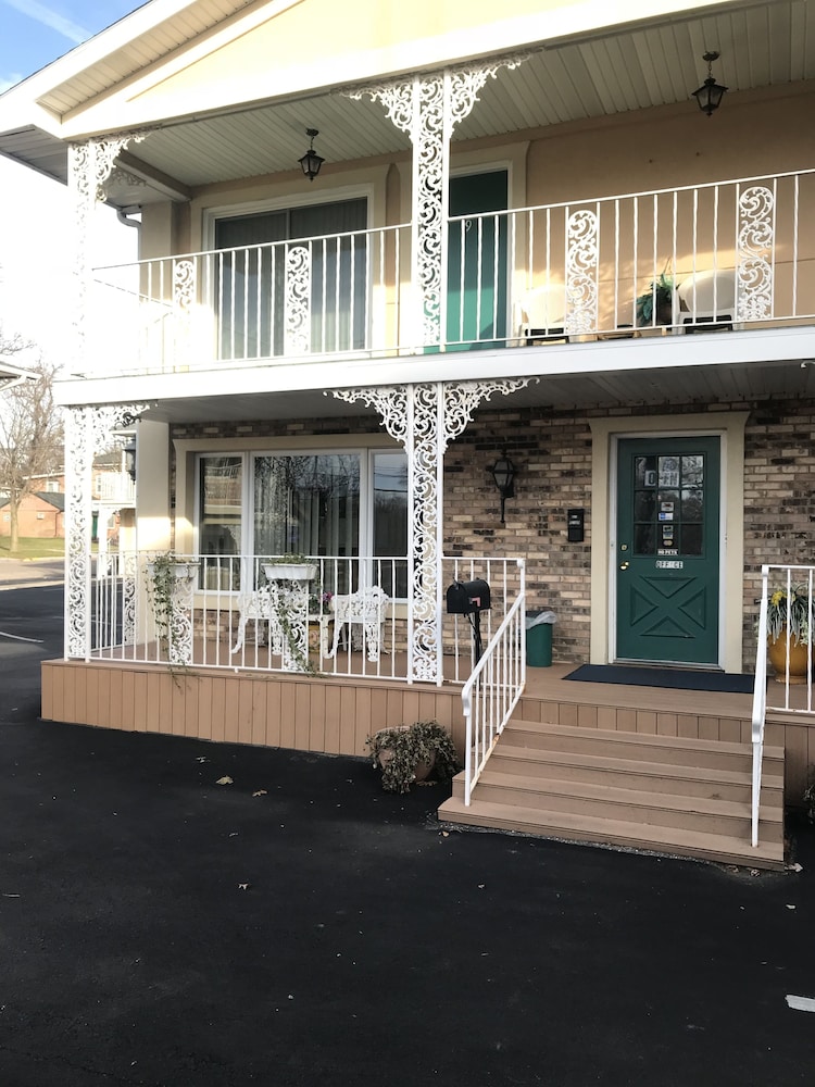 River Road Motel
