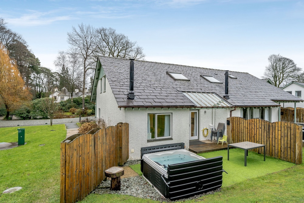 Yew - Woodland Cottages