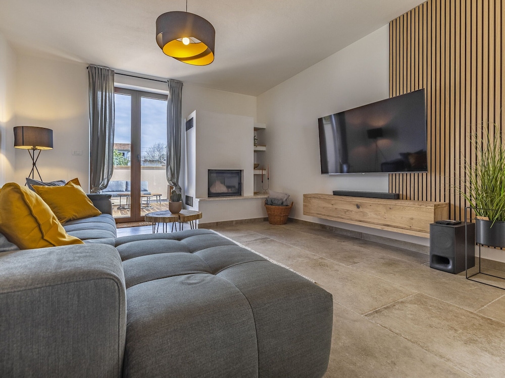 Family Villa With Pool, Wellness view 3