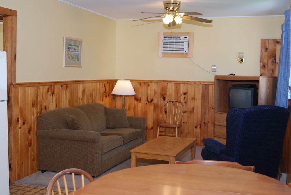 Shining Waters Cottages