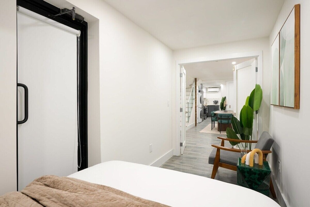 317 UES Apartments