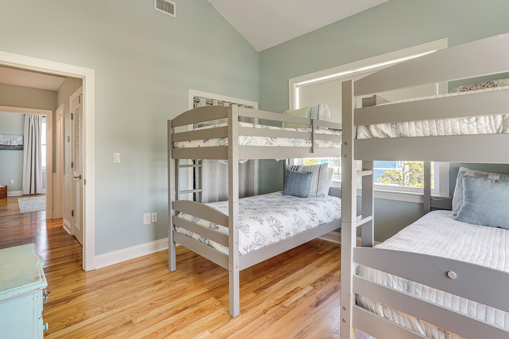 Walk to Ocean: Beach House w/ Pool in Port St Joe!