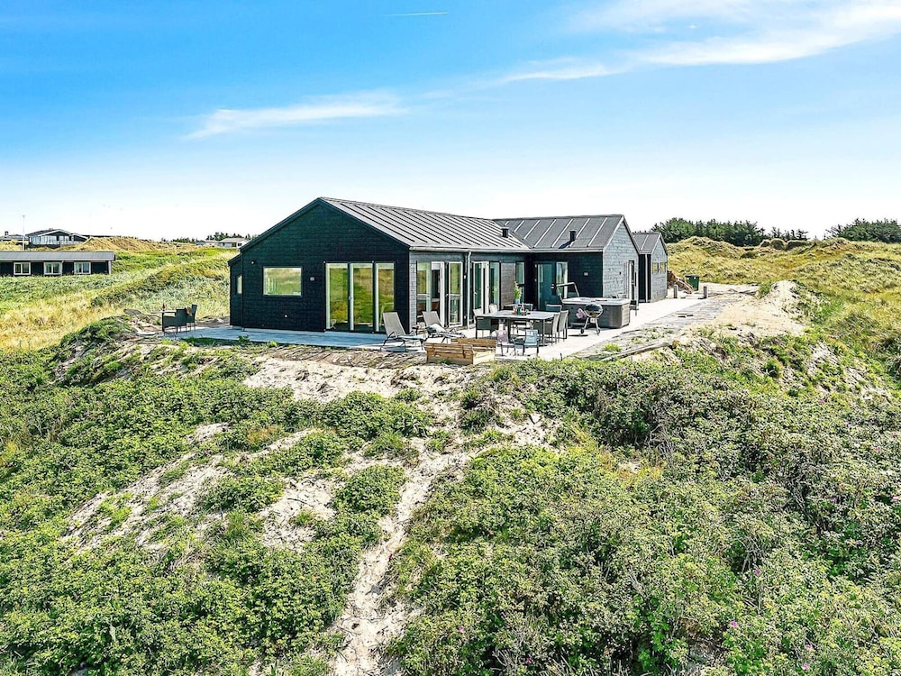 10 Person Holiday Home in Lokken