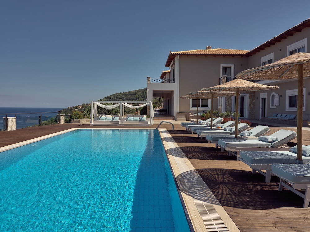 Serenus Luxury Villa