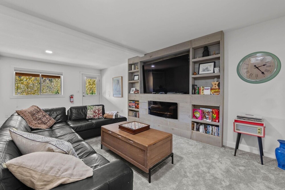 West Pine Lodge 3 Bedroom Home