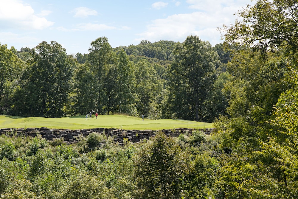 Dale Hollow Lake State Resort Park