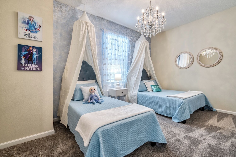 Champions Gate condos by UNE