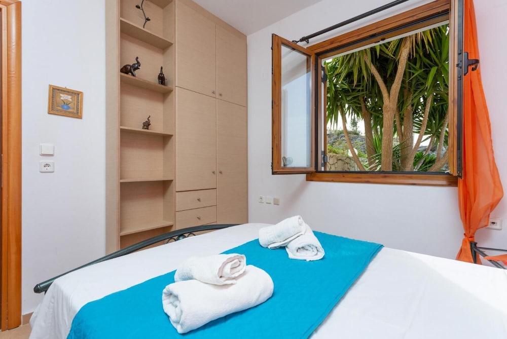 Maroulas Villas Collection