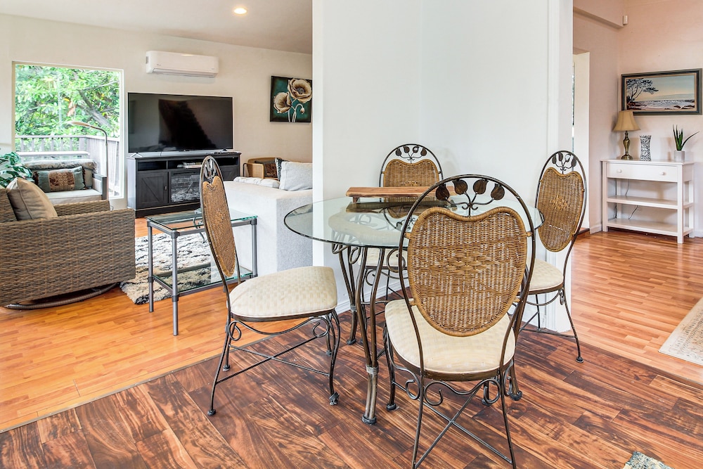 2 Mi to Downtown Coos Bay: Home w/ Deck, Fire Pits