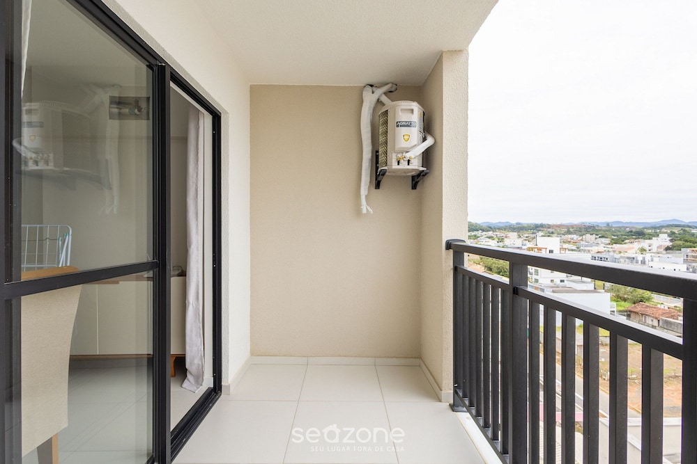 MCB - Apartments With Pool Near the Beach