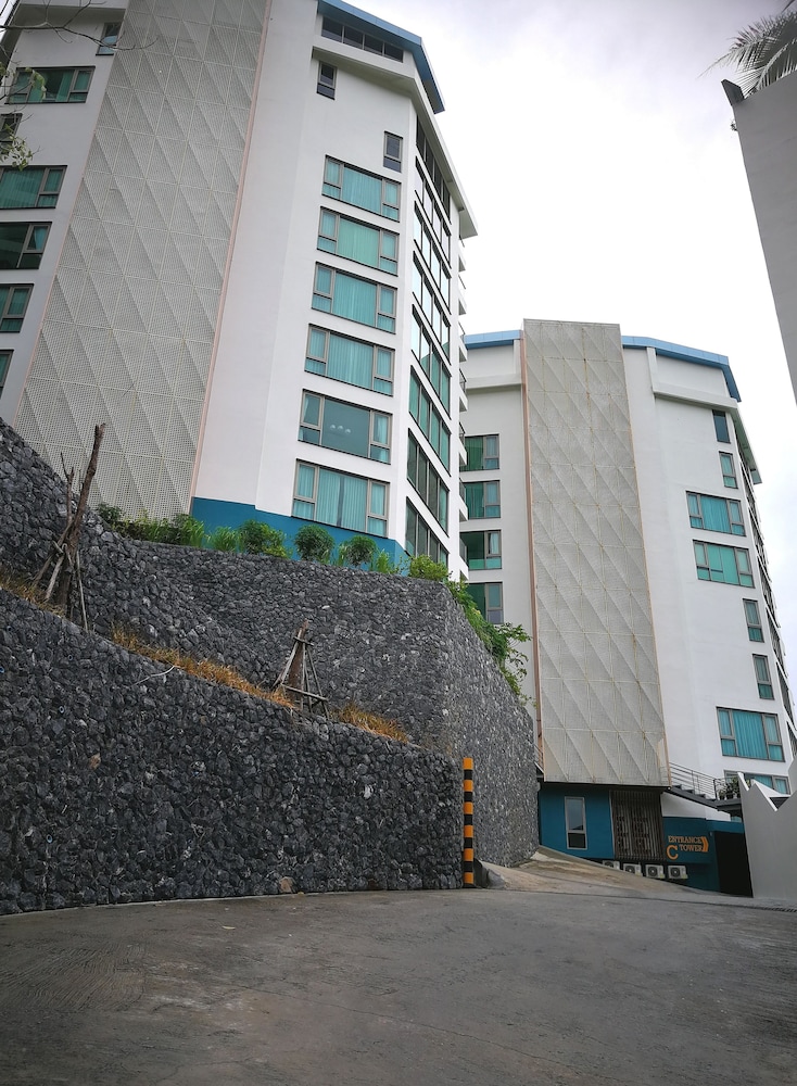 Luxury Sea View 1Bedroom Apartment view 2