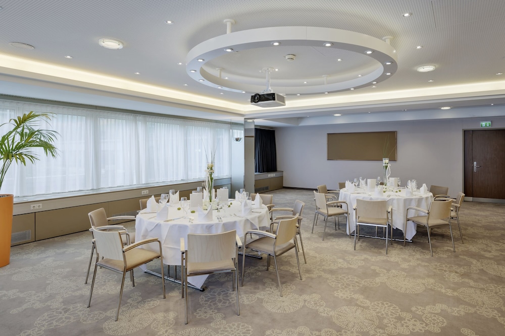 Linz Vacations - Hotel Schillerpark Linz, a member of Radisson Individuals - Property Image 6