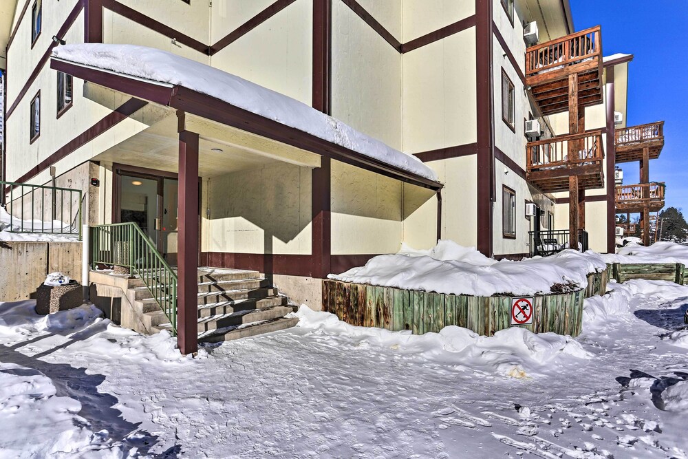 Walkable Lead Condo: 5 Mi to Terry Peak Ski Area! view 4