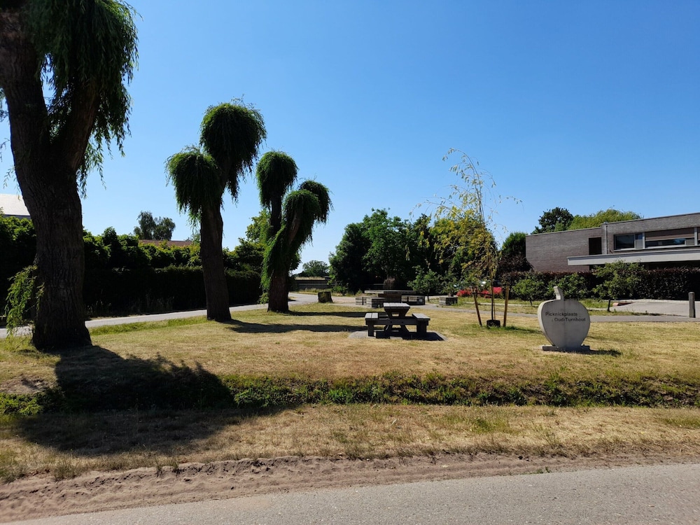 Oud-turnhout Nature Chalet