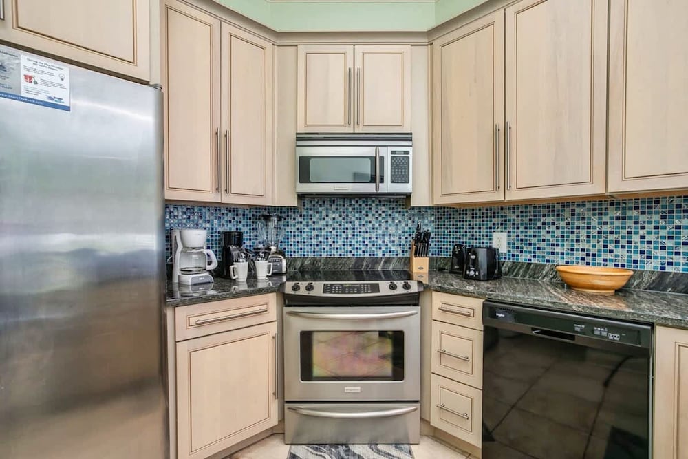 Beach Walk Retreat Heated Pool Golf Views Main Guest House Sleeps 15