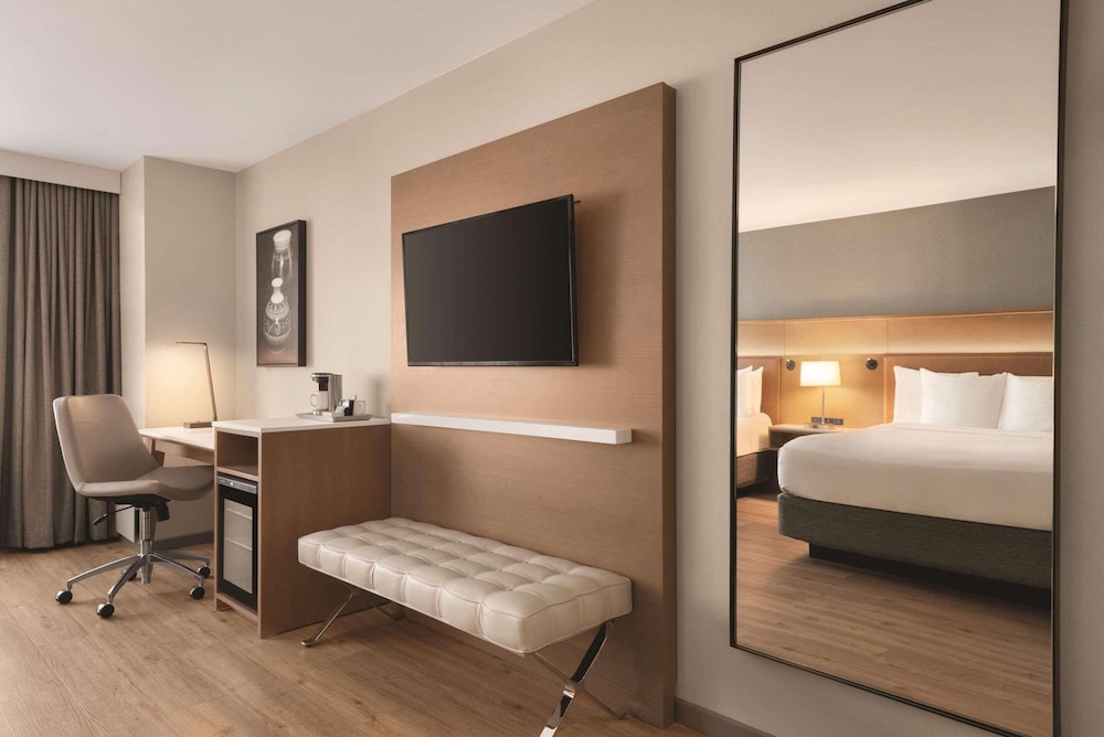 Green Bay Vacations - Oneida Casino Hotel - Property Image 31