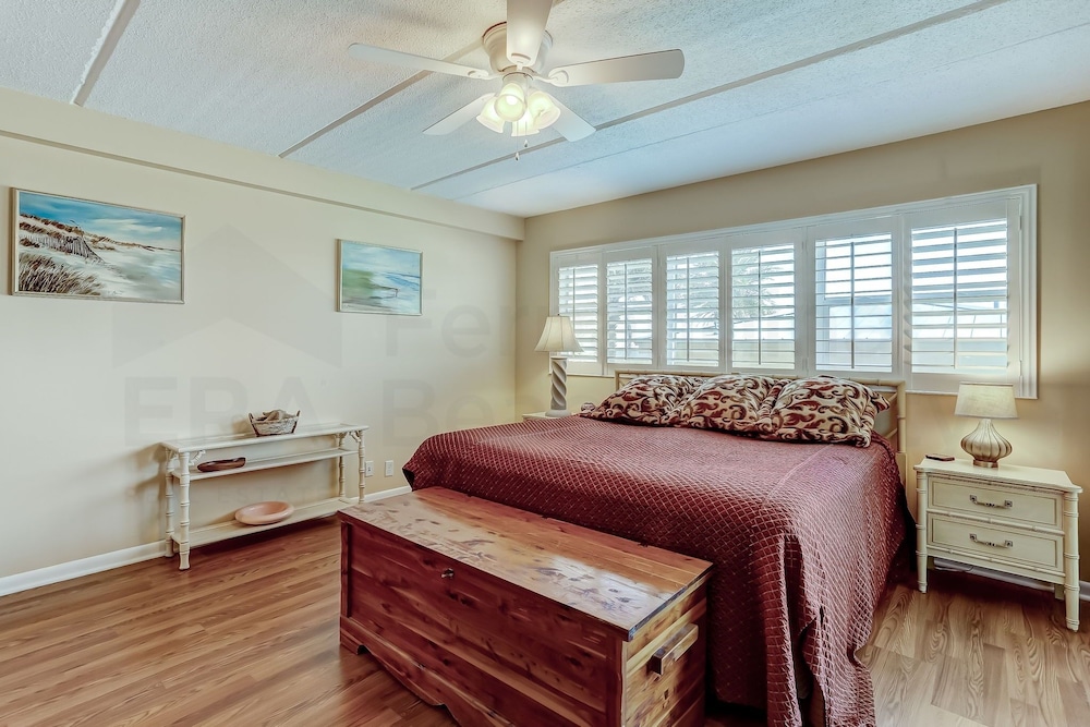 Fernandina Beach Vacations - Enchanting Ground Unit Condo Few Steps Away from the Ocean Side by RedAwning - Property Image 56