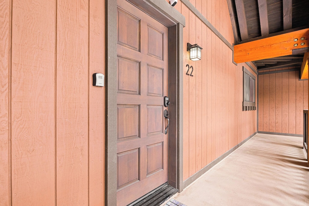 Sierra Pines Retreat Sleeps 6!