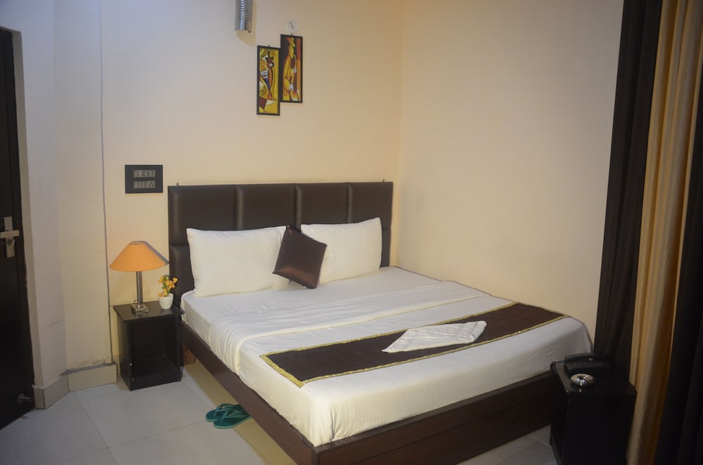 Corbett Hill Resorts  by OpenSky, Lansdowne