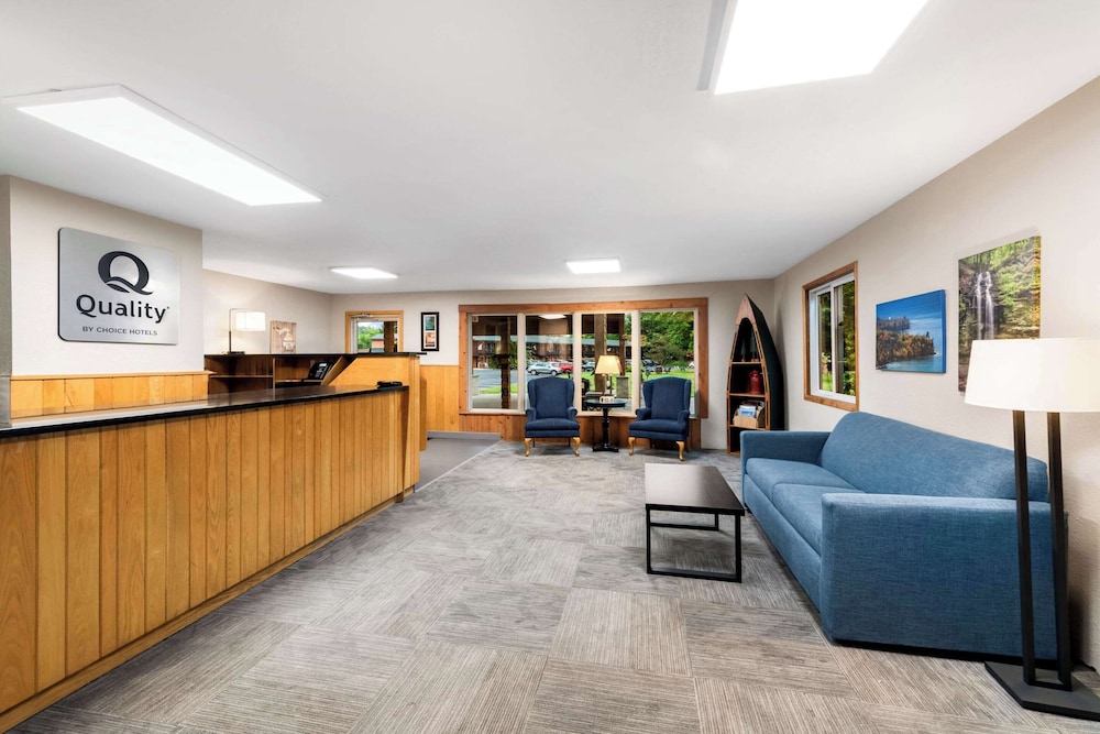 Quality Inn & Suites Munising view 2